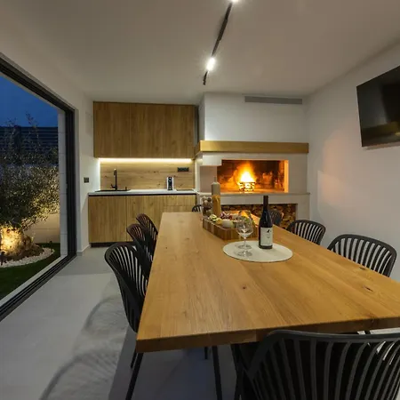 Holiday Home Jolive Апартаменты Каштела