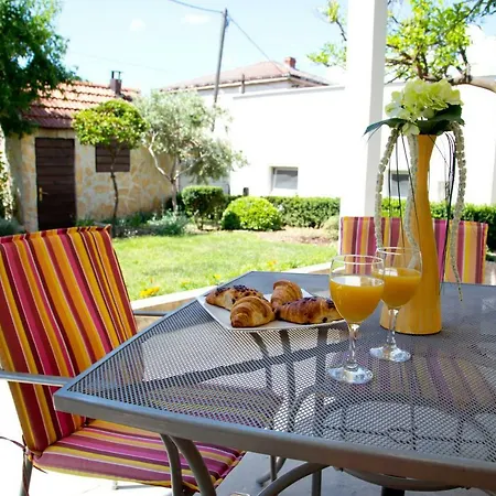 Apartman Topic Apartment Kastela