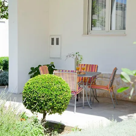 Apartman Topic * Kastela