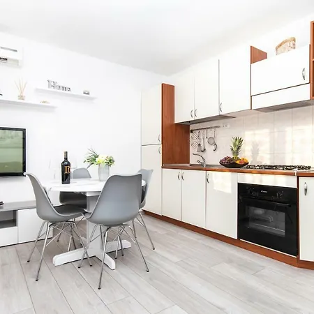 Apartman Topic Lejlighed *