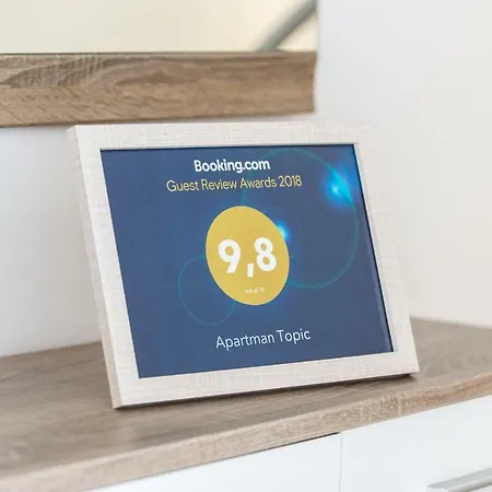Apartman Topic *